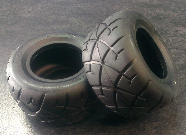 Schumacher U6701D - Venom Road Tyre Truck (B30)