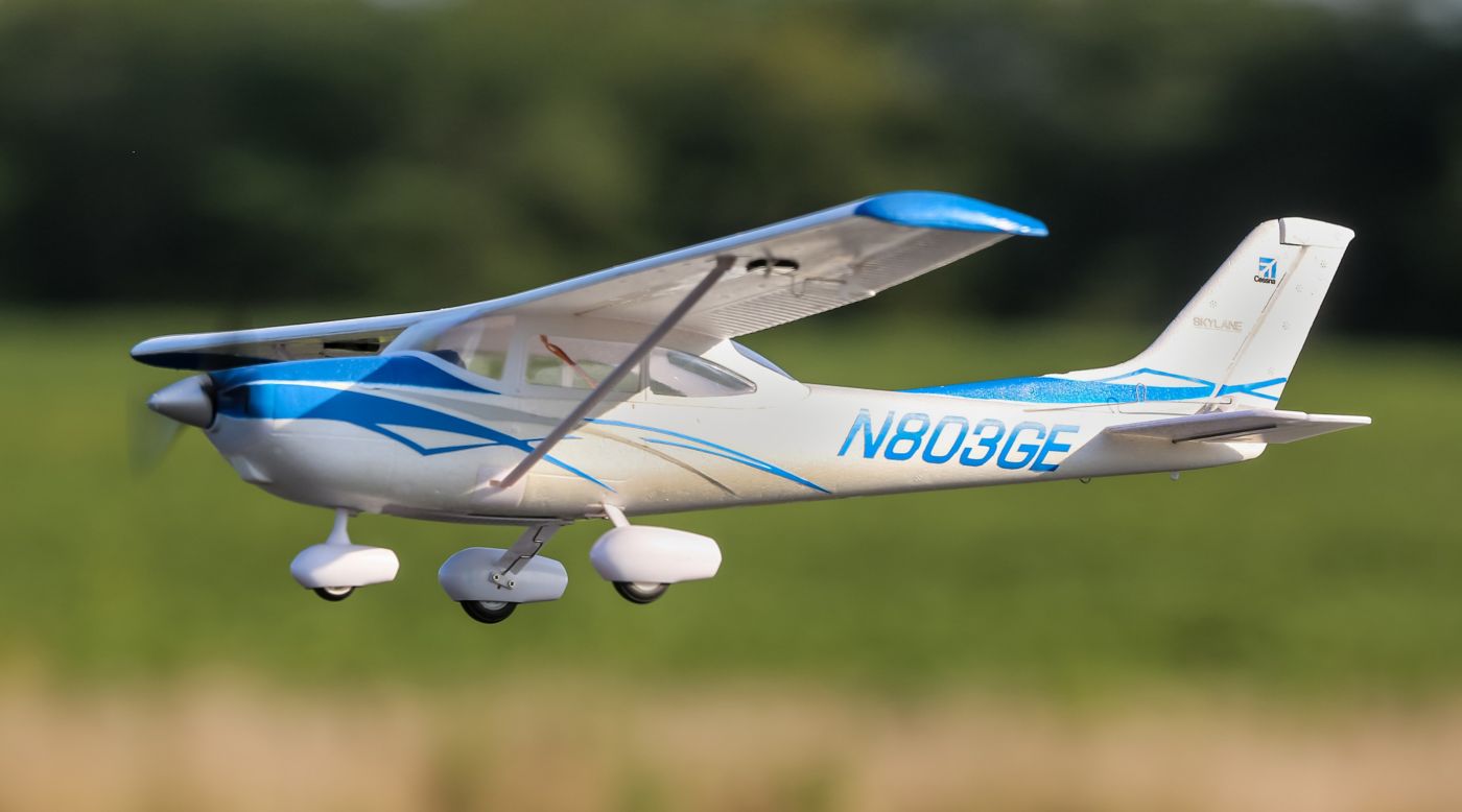 E-Flite EFLU5650 - UMX™ Cessna 182 BNF Basic with AS3X®