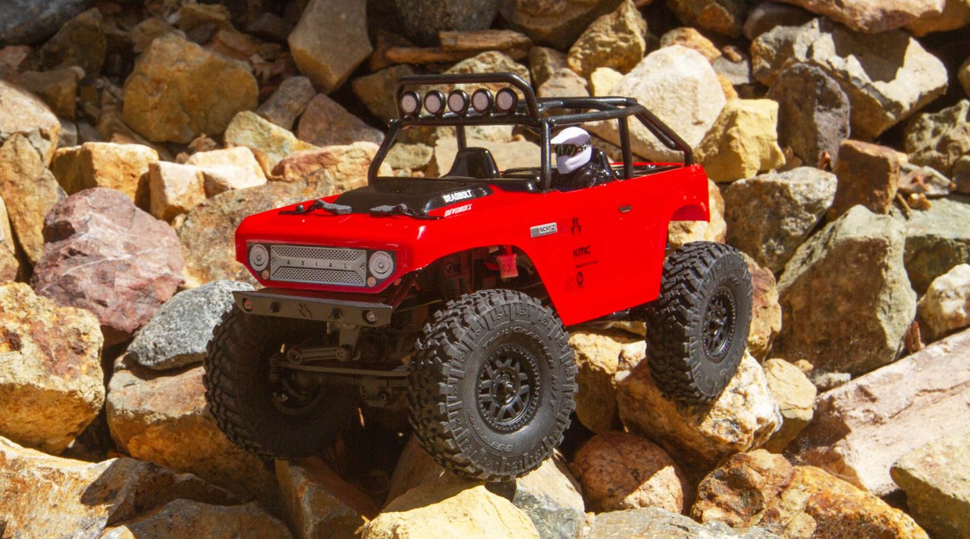 Axial AXI90081T1 - 1/24 SCX24 Deadbolt 4WD Rock Crawler Brushed RTR, Red