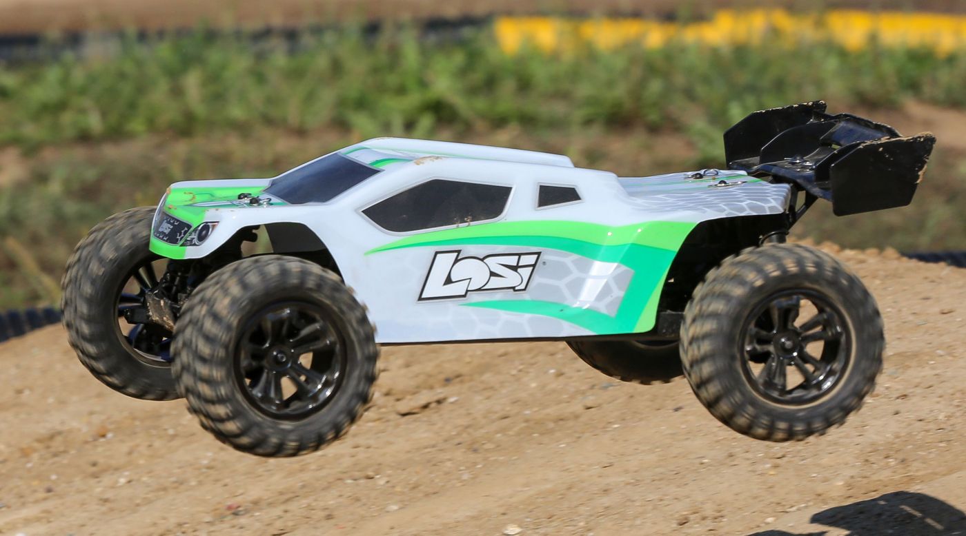 Losi LOS03011T1 - 1/10 TENACITY-T 4WD Truggy Brushless RTR with AVC, White/Green