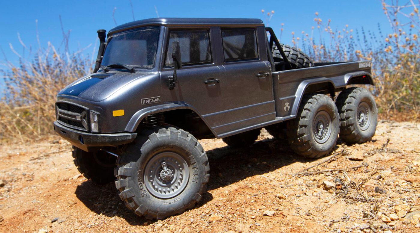 Axial AXI03002 - 1/10 SCX10 II UMG10 6x6 Rock Crawler RTR